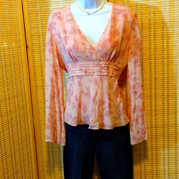LOFT Tops - Ann Taylor loft 100% silk blouse size 6 pink floral